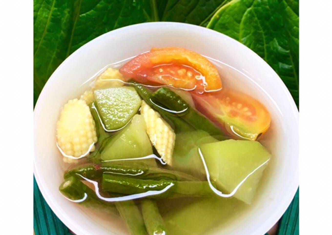 Potongan acar sayuran yang diasinkan