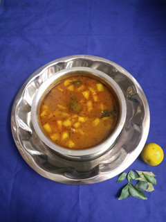 *ஆப்பிள் ரசம்*(apple rasam recipe in tamil) செய்முறை முக்கிய புகைப்படம்