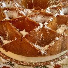 Una foto de Bundt cake de horchata