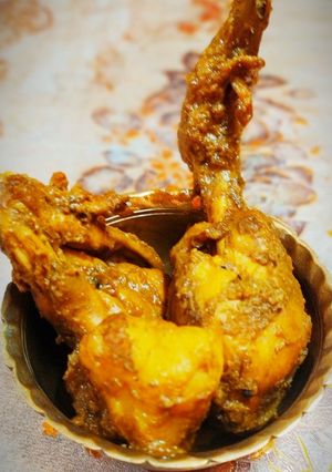 চিকেন কষা (chicken kosha recipe in Bengali) রেসিপির প্রধান ছবি