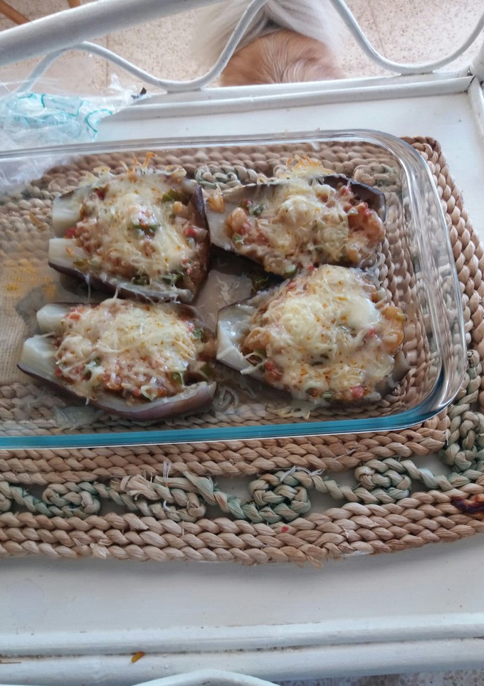 Una foto de Berenjenas rellenas de verduritas, tomate y jamón
