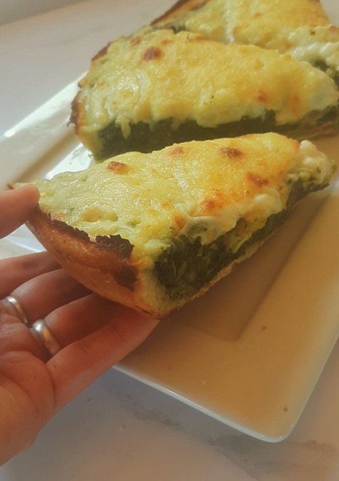 Una foto de TARTA DE VERDURA CON QUESO GRATINADO y SALSA BLANCA! 🤤