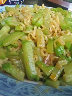 Foto resep Oseng labu mi ayam geprek