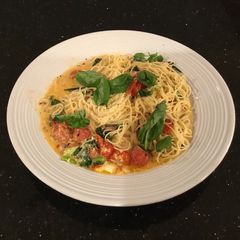 A picture of Roasted garlic and Tomato Pasta.