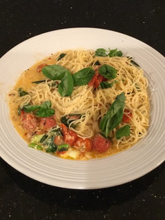 A picture of Roasted garlic and Tomato Pasta.