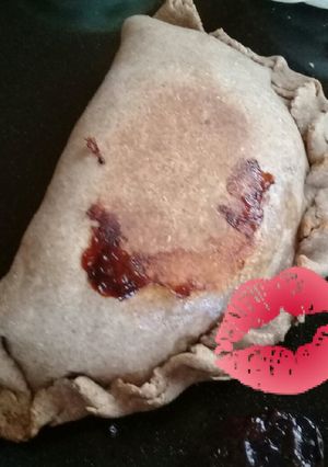 Una foto de Calzone integral de jamón y queso🕊