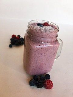 Una foto de Batido de frutos rojos