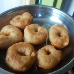 A picture of Donat ubi cilembu no telur.