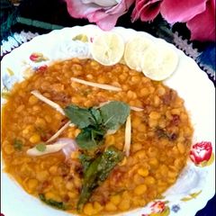 A picture of Korma chnna dal.