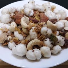 Rosted dry fruits with muesli A picture of Rosted dry fruits with muesli.