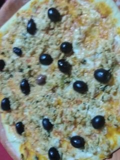 صورة لوصفة بيتزا بصلصة الجبن