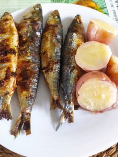 Una foto de Sardiñas á brasa (sardinas a la brasa)