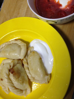 A picture of Varenyky (Ukrainian Dumpling).