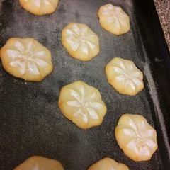 A picture of Coconut Cookies.
