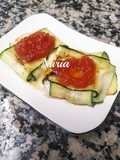 Raviolis de calabacín relleno de queso de cabra y mermelada de tomate