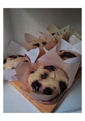 Una foto de Muffins de limón y arándanos✨