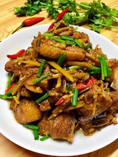 Hình của món Vịt Kho Gừng.