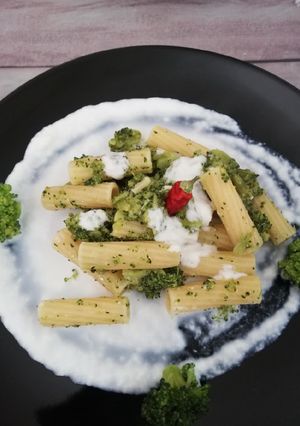 Foto di Rigatoni con broccoli e crema di mozzarella
