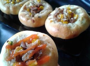 Foto resep Roti no ulen lagi (toping tumisan daging + sosis)