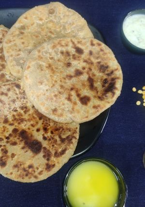 વેડમી (Vedmi Recipe In Gujarati) રેસીપી મુખ્ય ફોટો