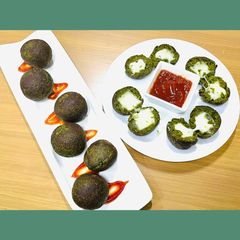 A picture of No Fry Spinach Cheese Balls.