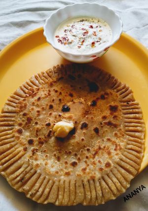 आलू का पराठा (Aloo Ka paratha recipe in Hindi) रेसिपी मुख्य फोटो
