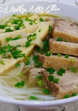 Hình của món Bún măng vịt.