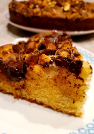 Une photo de Gâteau au yaourt, poires/chocolat/amandes