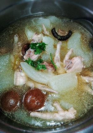 รูปของ ขาไก่ตุ๋นฟักมะนาวดอง