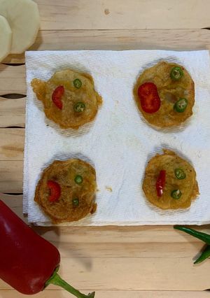A picture of Smiley Aloo Pakoda.