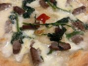 Una foto di pizza padella