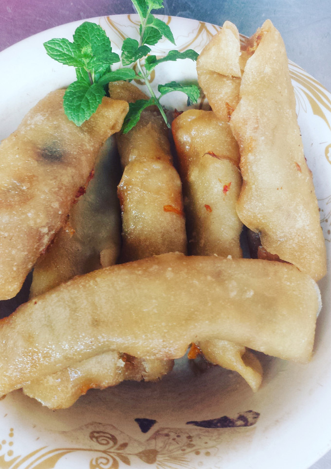 A picture of Spring Rolls.