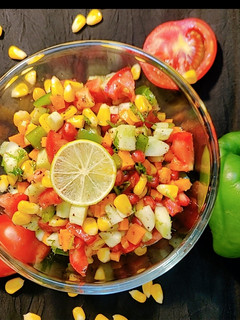 स्वीट कॉर्न सलाद (Sweet corn Salad recipe in Hindi) रेसिपी मुख्य फोटो