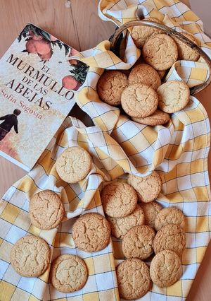 Una foto de Galletitas de miel y jengibre 🍯 🫚