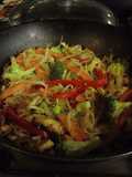 Fideos de arroz con pollo thai