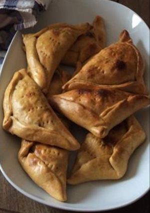 A picture of Chilean Empanadas de Pino.