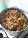 Arroz salteado con vegetales y carnes