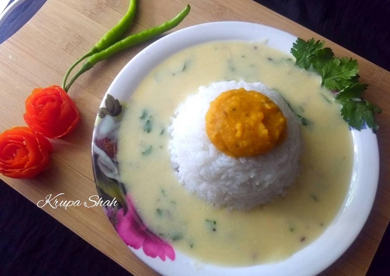 Lachko dal, rice and kadhi