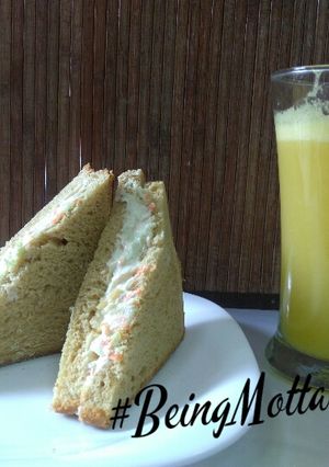 A picture of Coleslaw sandwich.