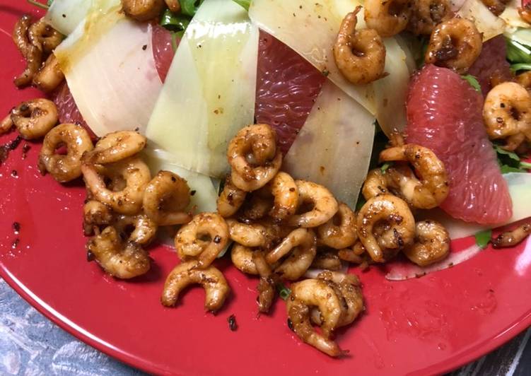 Салат с рукколой и креветками