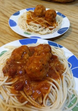 Una foto de Spaghetti con albóndigas