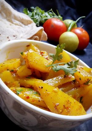 A picture of Achari Aloo.