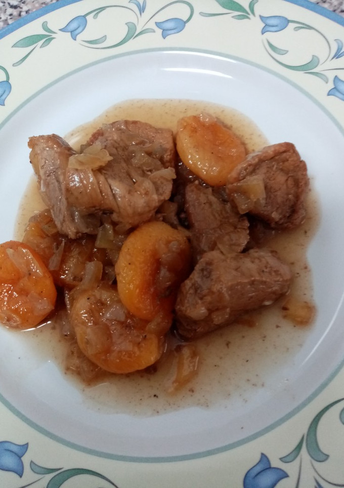 Una foto de Lomo de cerdo con orejones