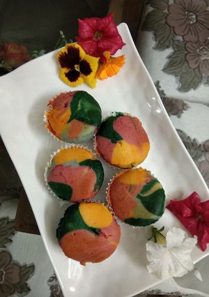 A picture of Colourful cupcakes.