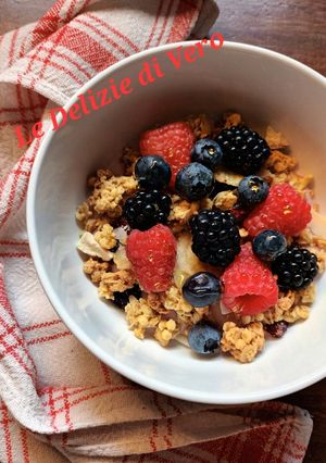 Foto di Coppette con yogurt e frutti di bosco