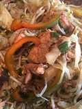 Saltado de verduras oriental con pollo