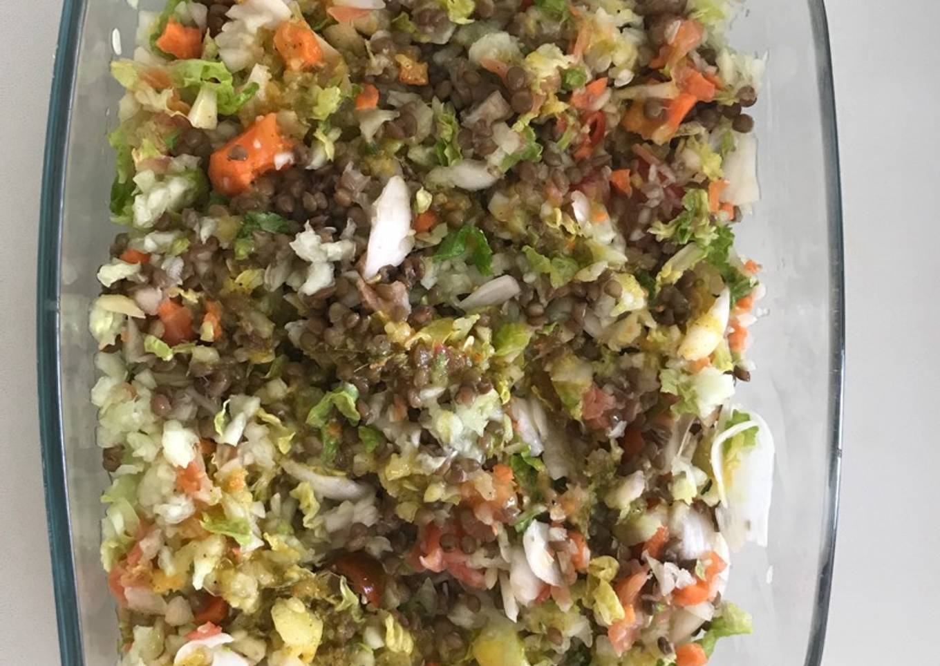 Ensalada 馃 salm贸n y lentejas