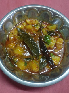 વરા નું બટાકા નું શાક (Vara Bataka Shak Recipe In Gujarati) રેસીપી મુખ્ય ફોટો