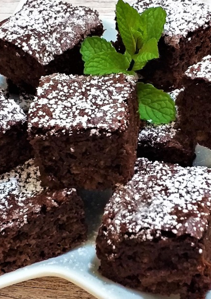 Una foto de Bizcocho de chocolate con manzana
