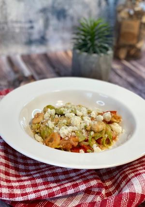 Фото Кабачковая паста 🍝 с креветками, черри и сыром пармезан.